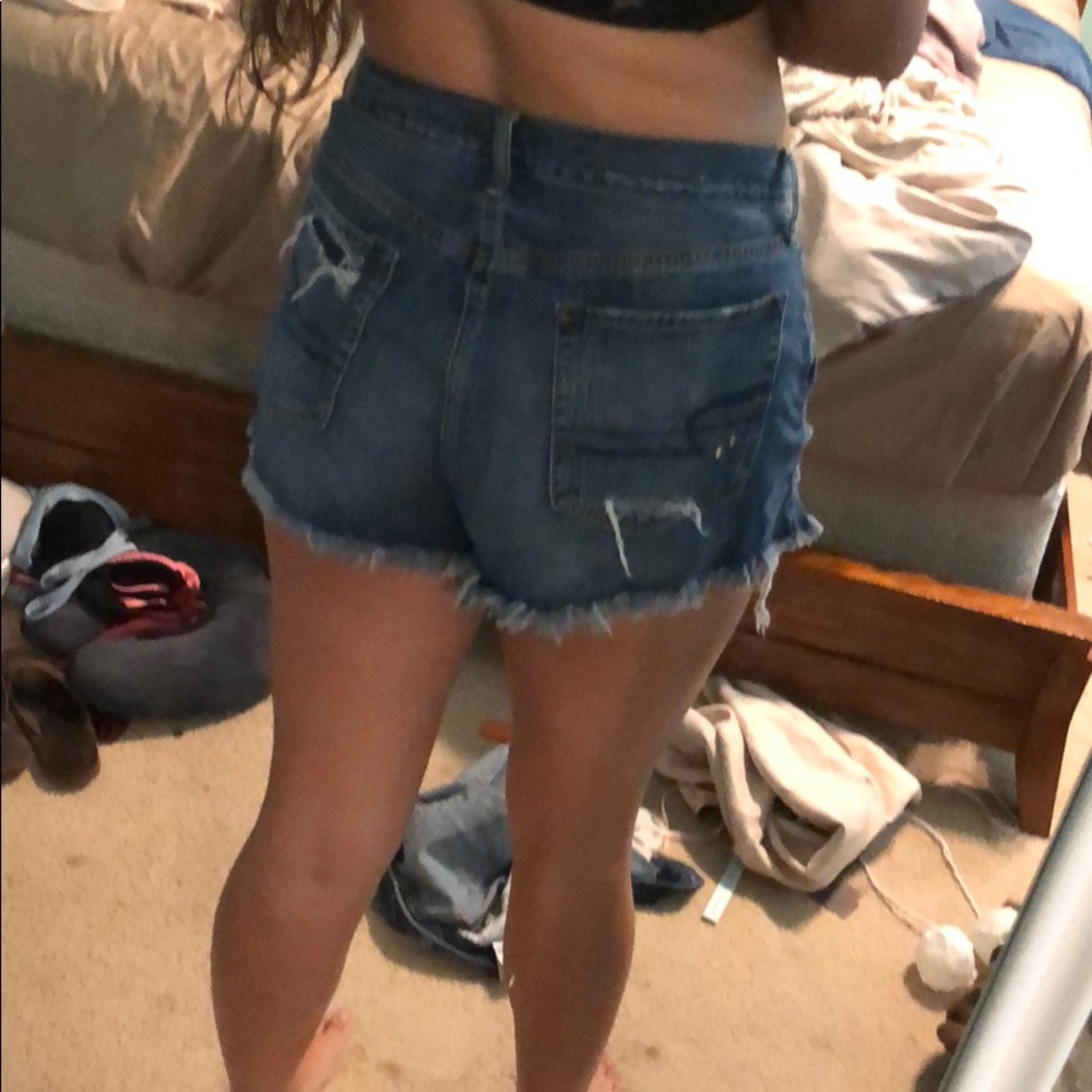 Shorts - Picture 3 of 3
